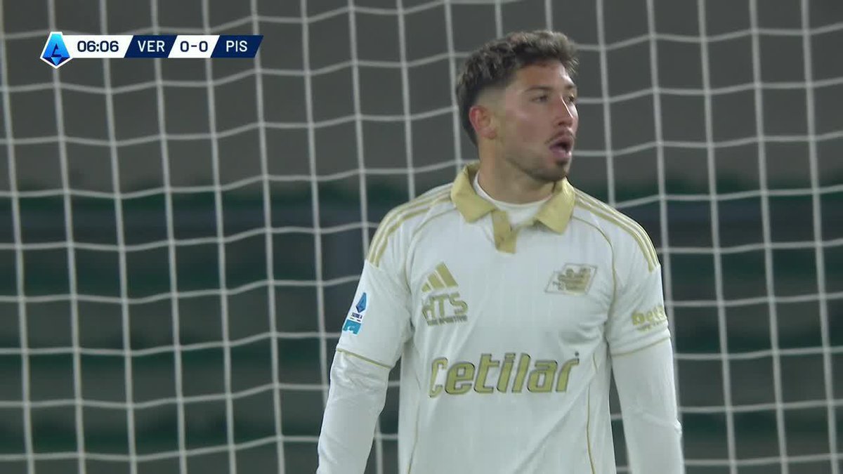 ¡PERO QUÉ DISTINGUIDO, PIPE! EL LUJO DE LOYOLA JUGANDO POR PISA El chileno, titular en su escuadra, protagonizó esta gran jugada ante el Hellas Verona. ▶️ Mira la 🇮🇹 #SerieA en el Plan Premium de #DisneyPlus