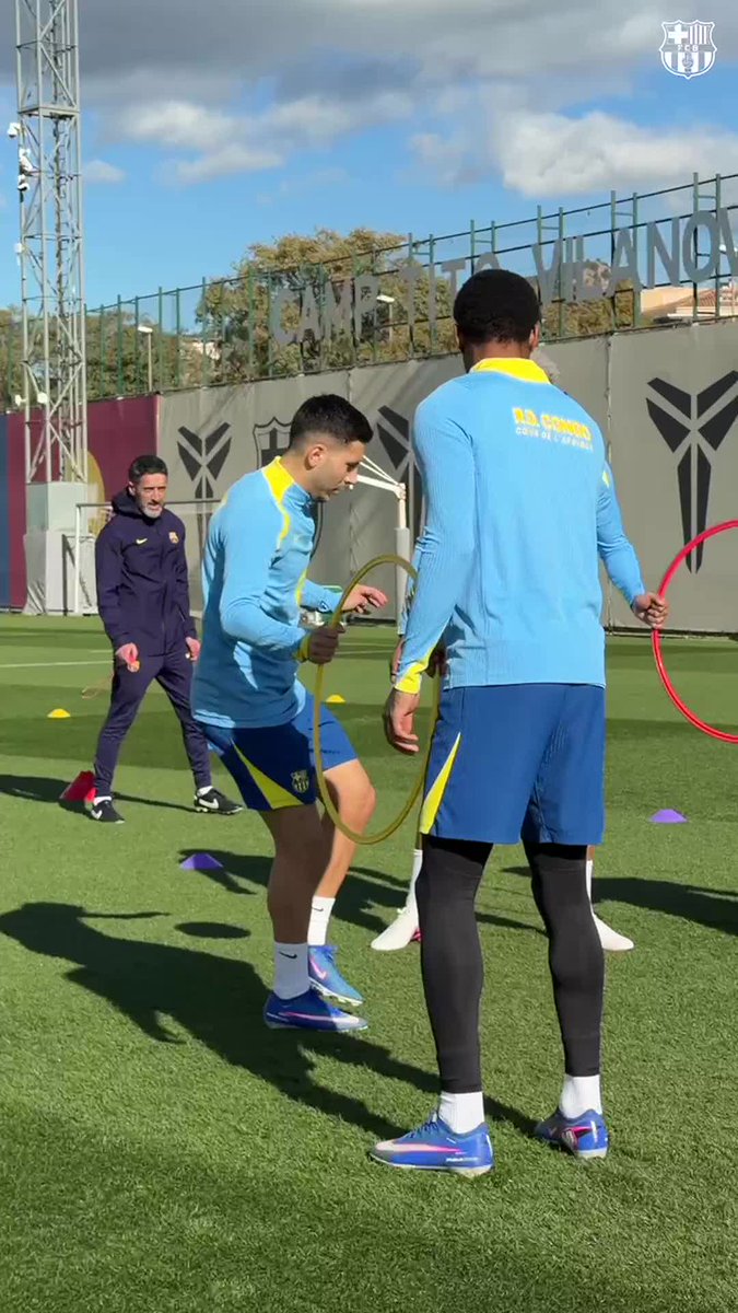 Objectiu: passar la pilota per l’aro ⚽️⭕️