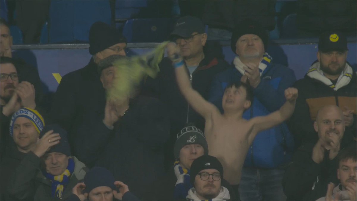 "He's enjoying it" 😅 Leeds fans are loving this win ✅