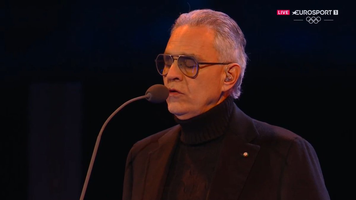 🌹🌹🌹 Andrea Bocelli przenosi nas w inny wymiar. Ogień olimpijski zostaje przekazany. San Siro trzęsie się w posadach. 𝑴𝑰𝑺𝑻𝒀𝑪𝒁𝑵𝑬 przeżycie 🤌 #HomeOfTheOlympics #MilanoCortina2026