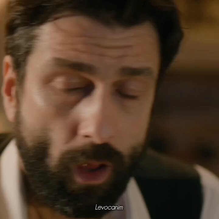 işine gelen konuları yalandan kabul etmemiş gibi yapan üvey kızını da pek seven biri 🤏🏻