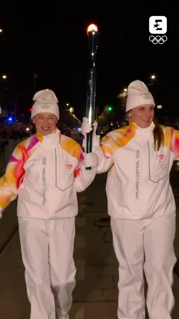 Due leggende come Manuela Di Centa e Gerda Weissensteiner emozionano il nostro Massimiliano Ambesi al commento ❤️‍🩹🥹🇮🇹 #MilanoCortina2026 #Olimpiadi #Olympics