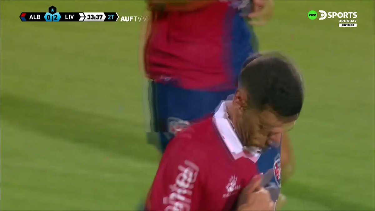 Fue la primera pelota que tocó. Álvaro López es un fenómeno