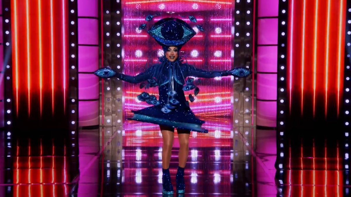 Category Is: Shake, Shake, Shake! 🙂↔️ Which runway is your fave? #DragRace