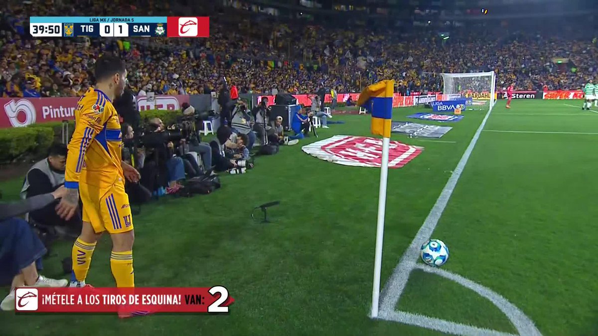 Que belleza el centro de Angel Correa para que Joaquim se eleve y la mande a guardar. GOLAZO.