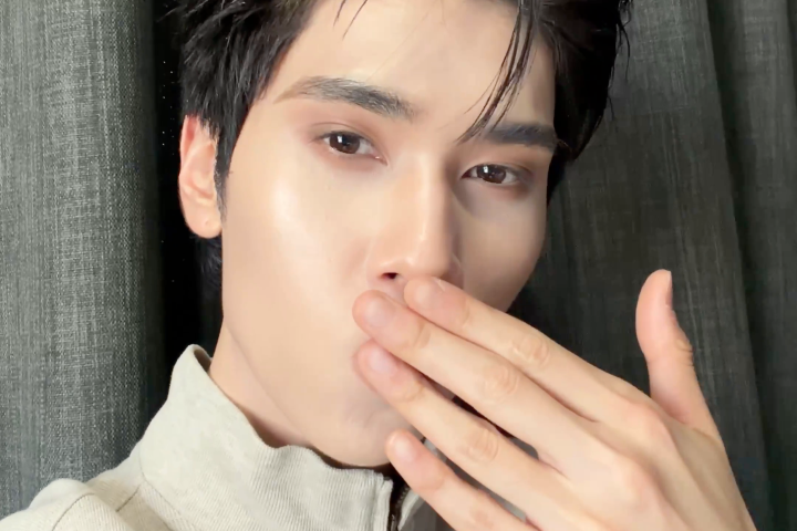 พรุ่งนี้แล้วนะ… จะไม่ใจละลายได้ยังไง 🫠 แล้วมาพบกับ ‘ดัง’ dunknatachai พร้อมอบหัวใจให้นุ่มละมุนที่งาน 3CE I VEL MIST YOU EVENT กับมินิคอนเสิร์ตแบบใกล้ชิดติดขอบเวที 🧁✨เตรียมฟินกันได้เลย!! 📅 08.02.26 | ⏰ 17.00 น. | 📍 Central Ladprao ชั้น 1 Promotion Area Zone B (งานเปิด) เริ่มเทรนด์พร้อมกัน 16.45 น. 🔑 DUNK 3CE MISTYVELVET #️⃣ Dunkx3CEIVELMISTYOU #3CEIVELMISTYOUEVENT #MISTYLIPBARE #VELVETLIPTINTPLUSH #3CETH #dunknatachai