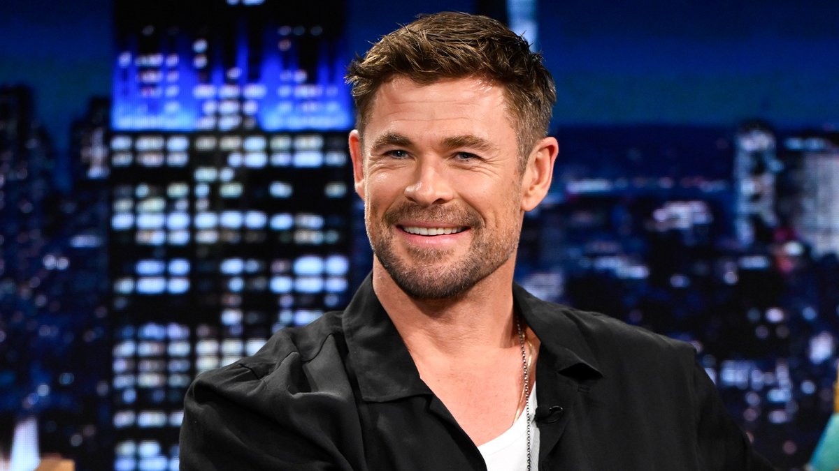 .Chris Hemsworth filmed all of his Crime 101 driving scenes before showing the director a video of him crashing his dune buggy #FallonTonight