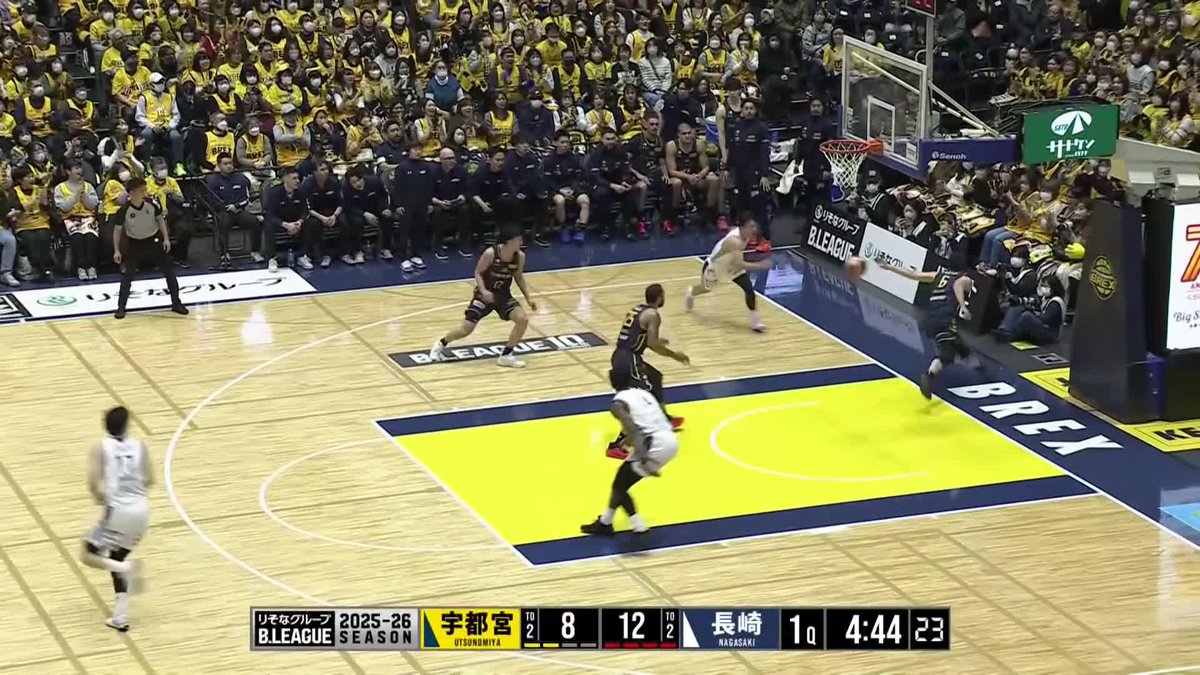 ブレックスメンタリティを体現🛡️ 比江島慎が左手1本でボールを残す！ 比江島慎 Makoto Hiejima #6 宇都宮ブレックス / UTSUNOMIYA BREX 📡バスケットLIVEで生配信中 #Bリーグ #りそなグループ