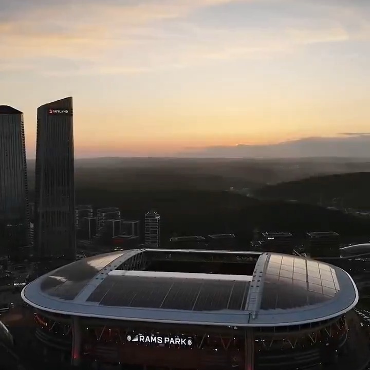 Futbol tarihinin en iyi marşıdır net! Halkın takımı "Dün seninle yarışan bugün herkes perişan"