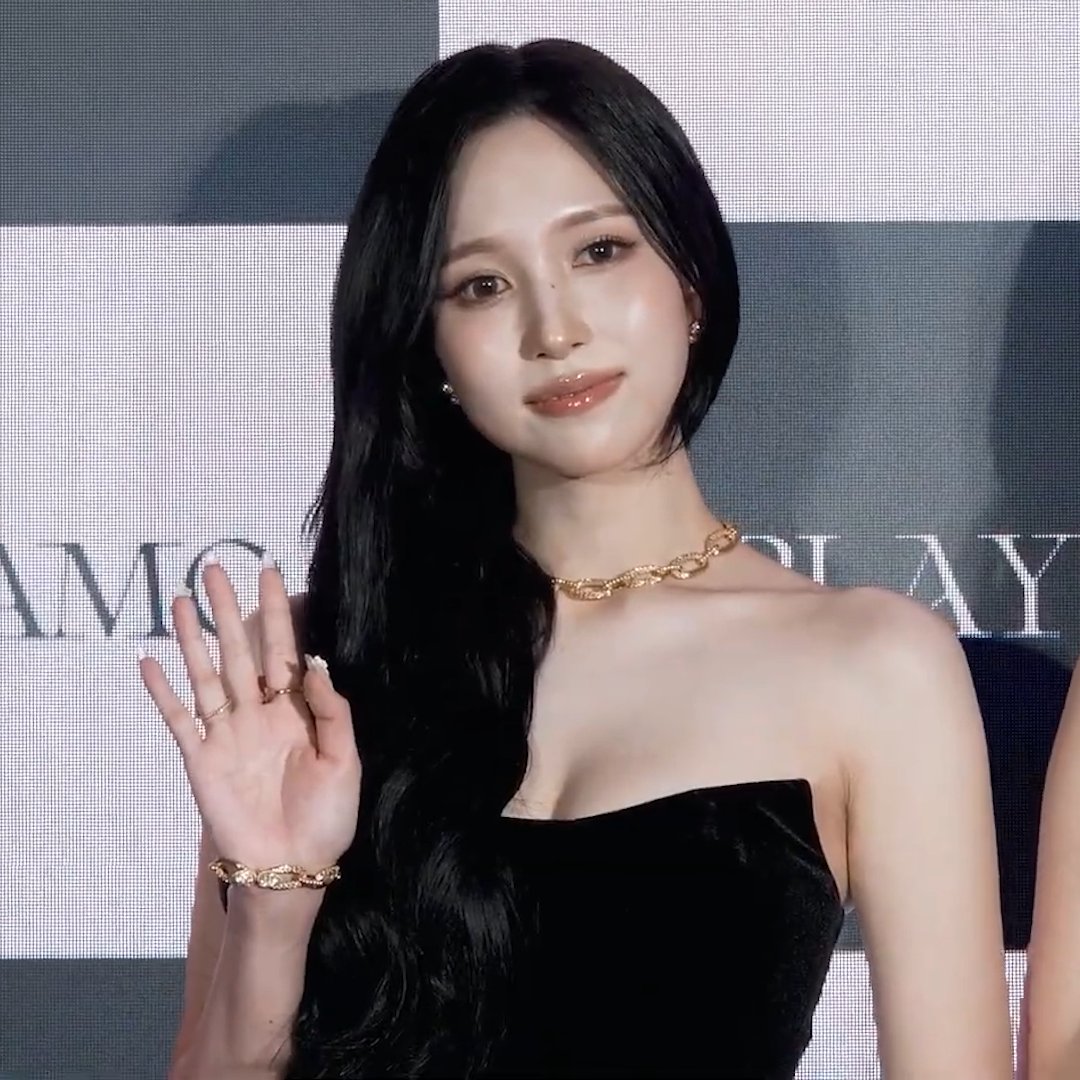 MISAMO stuns at the PLAY Listening Party.