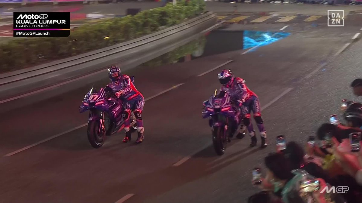 Esto acaba de empezar, pero ya lo tenemos claro. Toprak Razgatlıoğlu y Jack Miller nos van a regalar momentazos este 2026 😍 Se han juntado el hambre y las ganas de comer 😂 Disfruta de todo el Mundial de #MotoGP por 9,99€ al mes. Oferta limitada 🔗