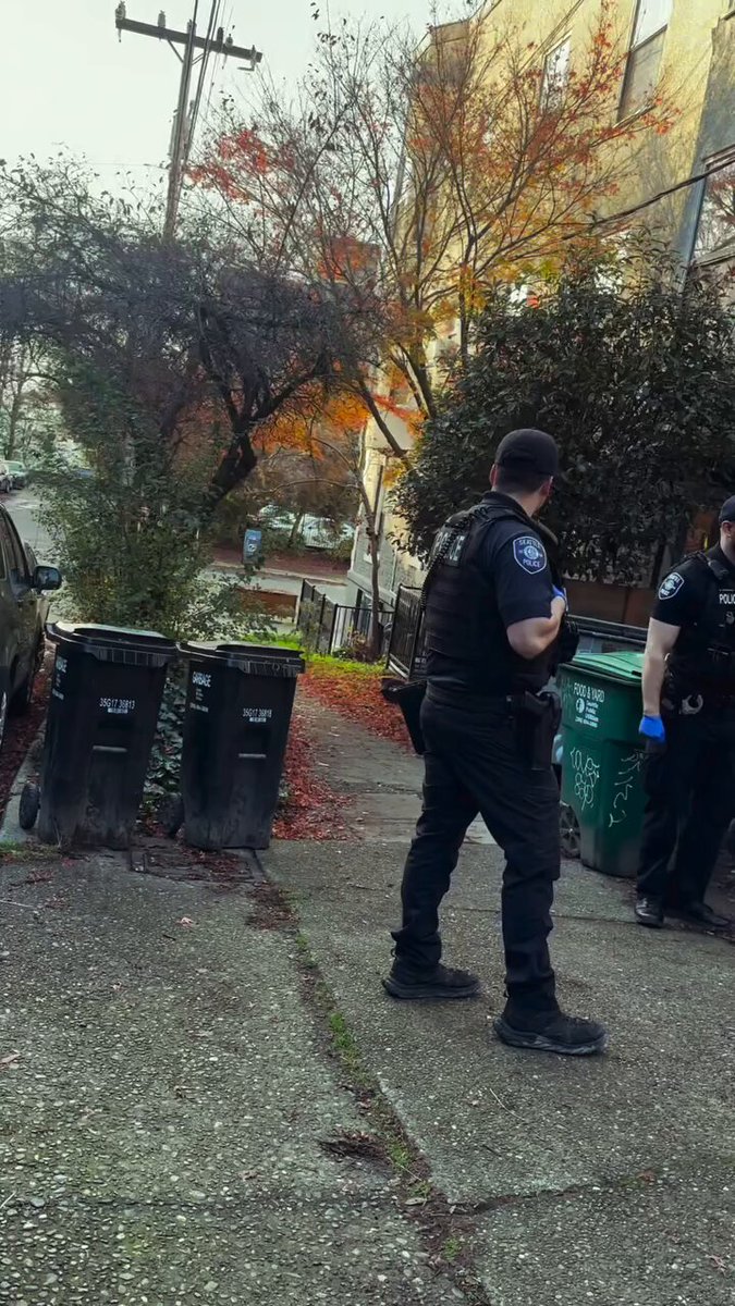 Man smokes cannabis in front of police and records their reaction