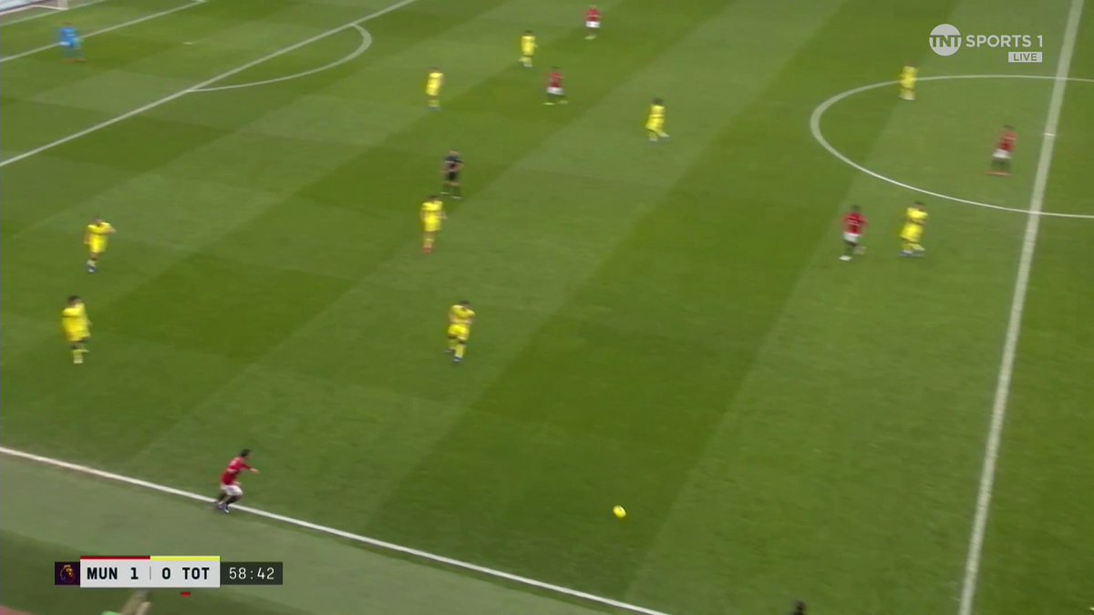 Carrick ball in full flow at Old Trafford 😮‍💨 TNT Sports &amp; discovery+ UK