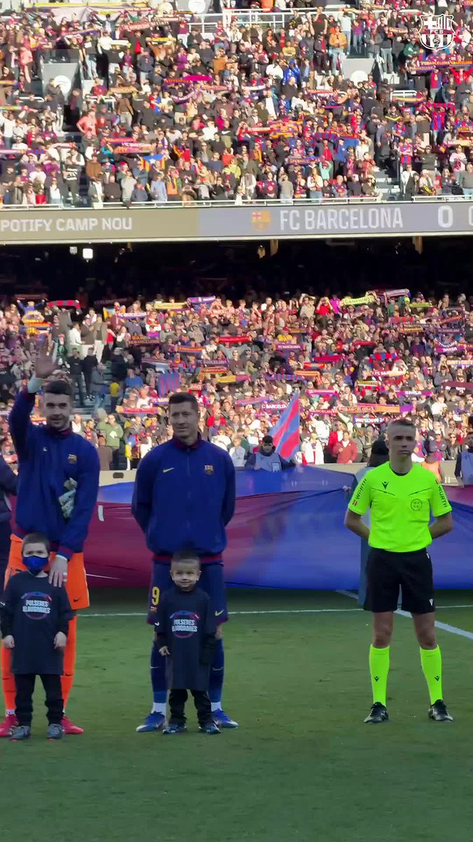 A very special walk-out marking International Childhood Cancer Day 🎗️🪢 🫶 Barça Foundation