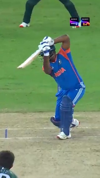 India were 20/3 down when Sanju Samson walked in to bat in the AsiaCup final vs Pakistan &amp; this what he did to Shaheen Afridi on just the 3rd ball he faced Built 50+ runs partnership with Tilak Varma which saved us from the embarrassment of losing to Pak