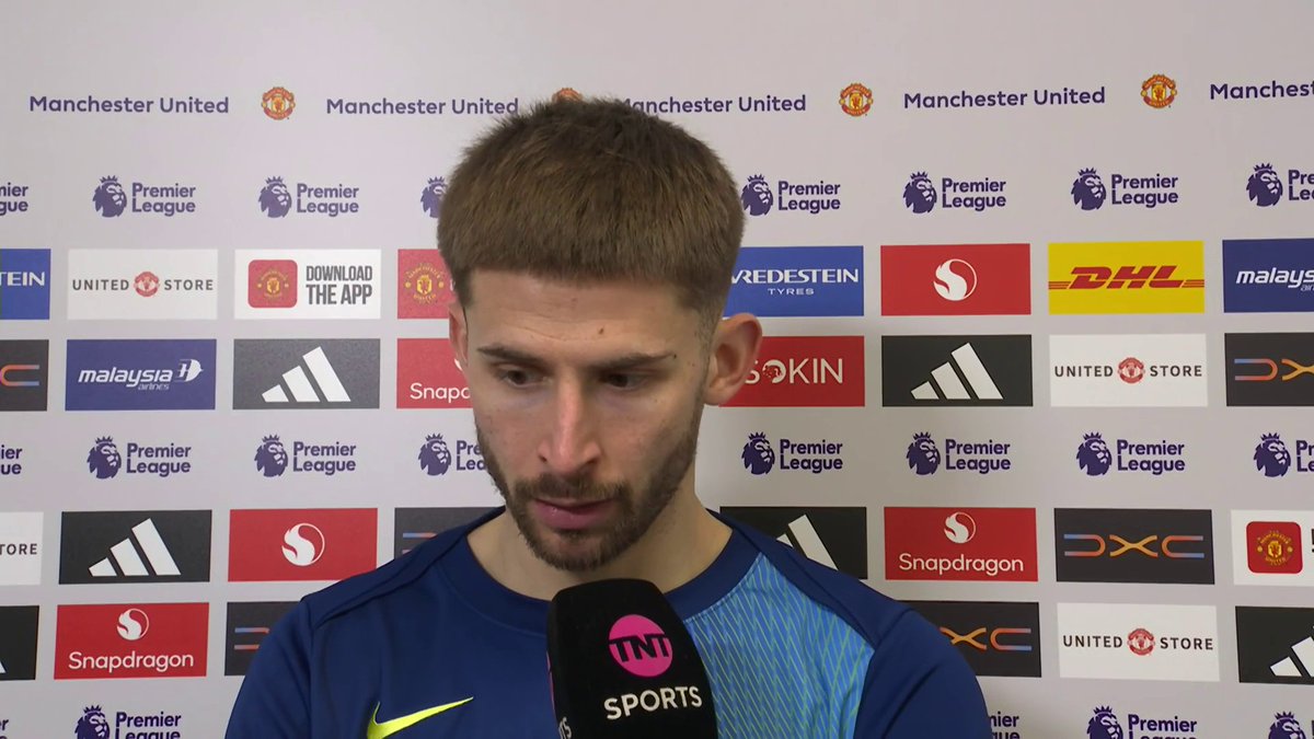 "He apologised to us… we know the player he is, and he’s going to come back stronger" Tottenham goalkeeper Vicario says club captain Cristian Romero apologised to the squad following a difficult outing against United 🤝 🎙️ Jules Breach | 📺 TNT Sports & discovery+ UK
