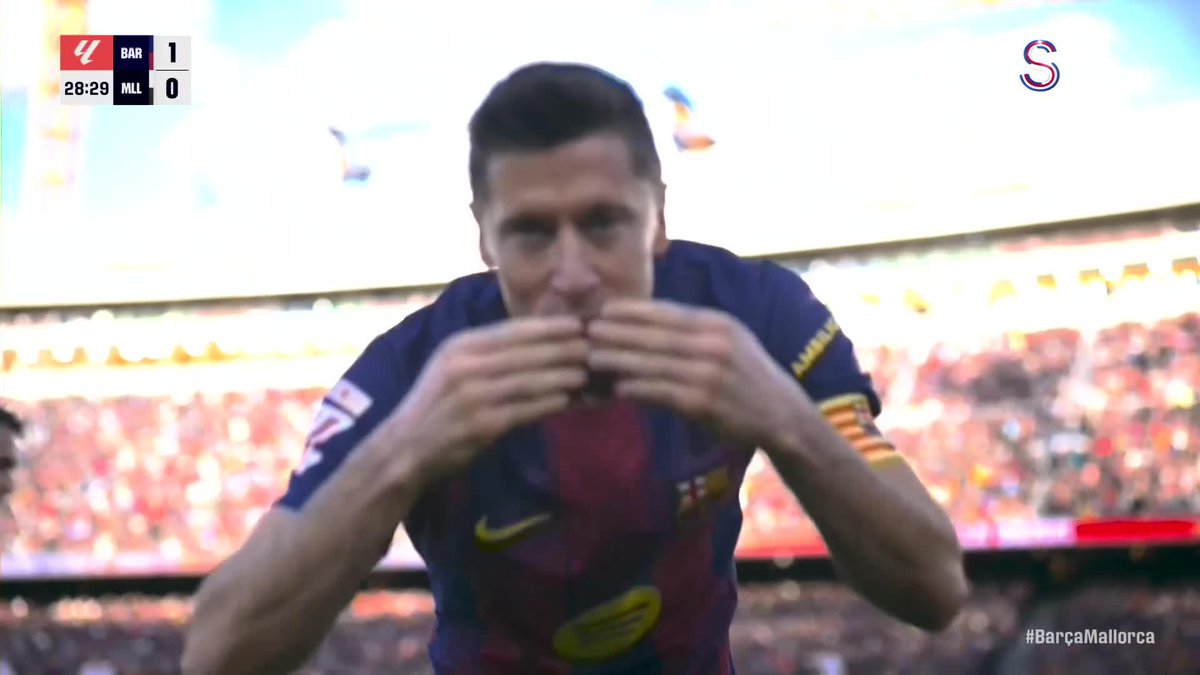 Golcü şansı. Lewandowski, fırsatı geri çevirmedi.
