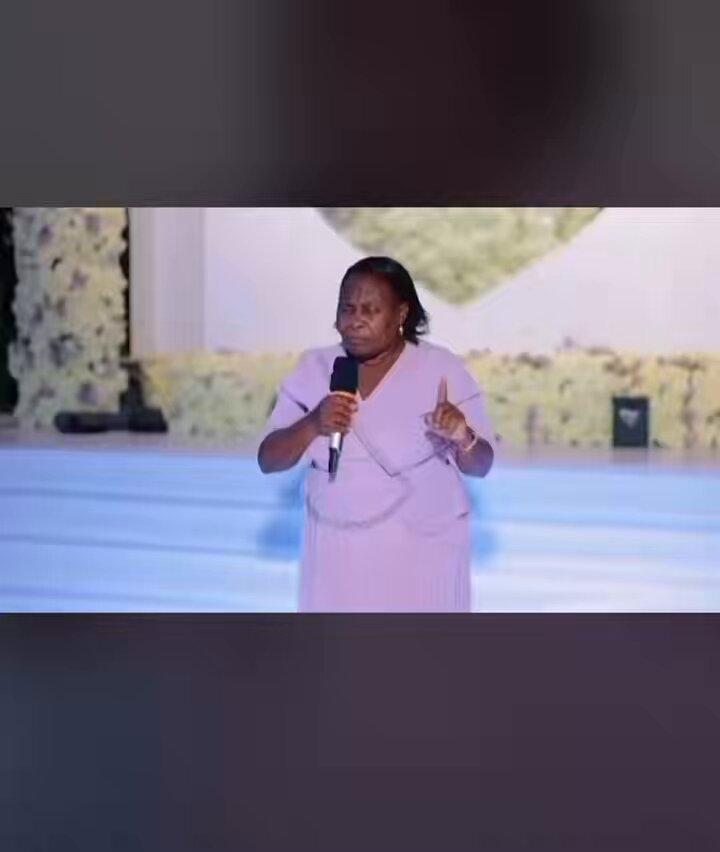 Mimi naona kama bi mkubwa kakabia juu sana though she 100% right.