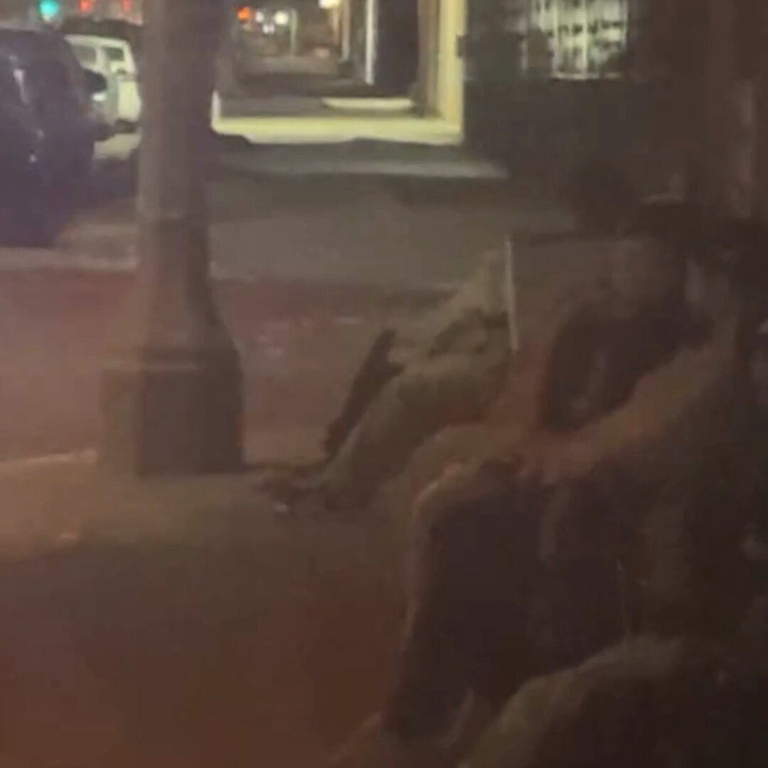 People stayed overnight, with over 1K people already in line two hours before opening for the UNION x Fragment x Air Jordan 1 Retro High OG LA only in-store raffle 😱🤯🤦‍♂️ 📹 IG: cafedelasole; baddestmonkey
