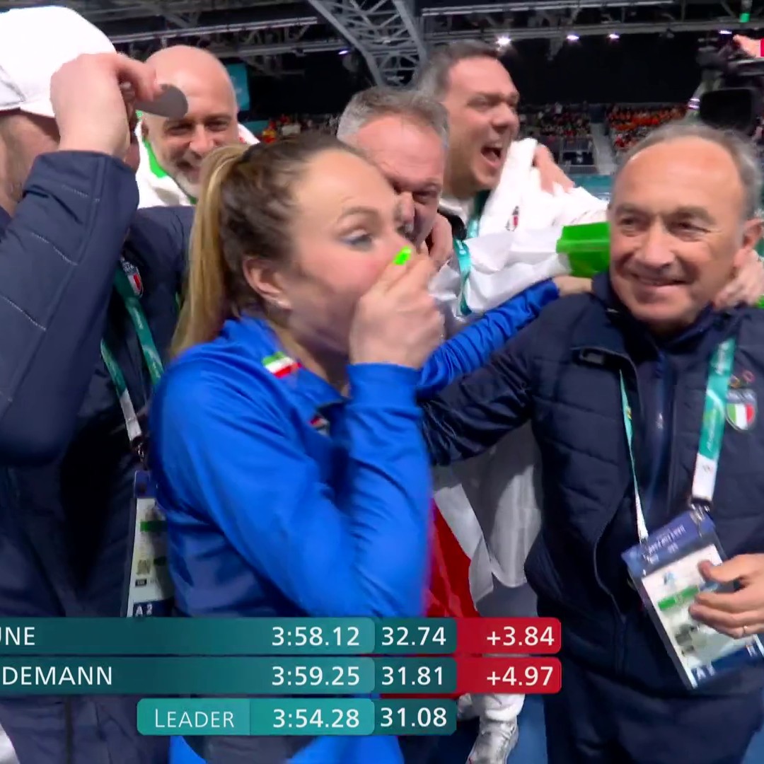 Médaille d'or ✅ le jour de son anniversaire ✅ à domicile ✅ Federica Lollobrigida passe sans doute une meilleure journée que vous 😅 #MilanoCortina2026