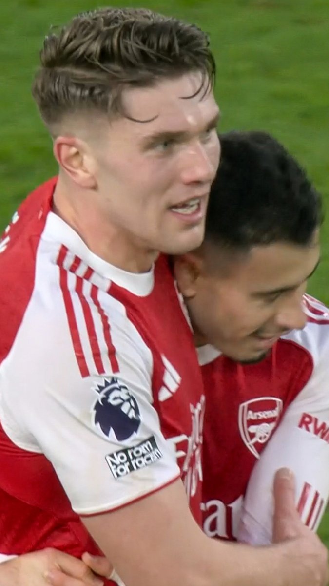 ‘Arsenal now have an iron grip on this title race’ 😤 The Gunners pick up their seventh win of the season as they move nine points clear at the top. ↳ Premier League. Live & On Demand with 4K on Football’s New Home, Stan Sport. Stream now. #StanSportAU #PremierLeague