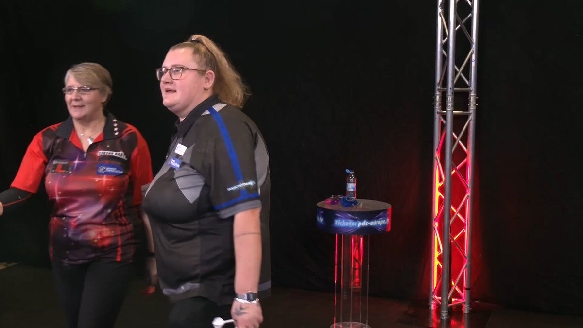 100 wins on the spin 15 titles in a row 48 titles in total The best female to ever pick up a set of darts and it’s not even close! Beau Greaves - generational talent! 🤩🎯
