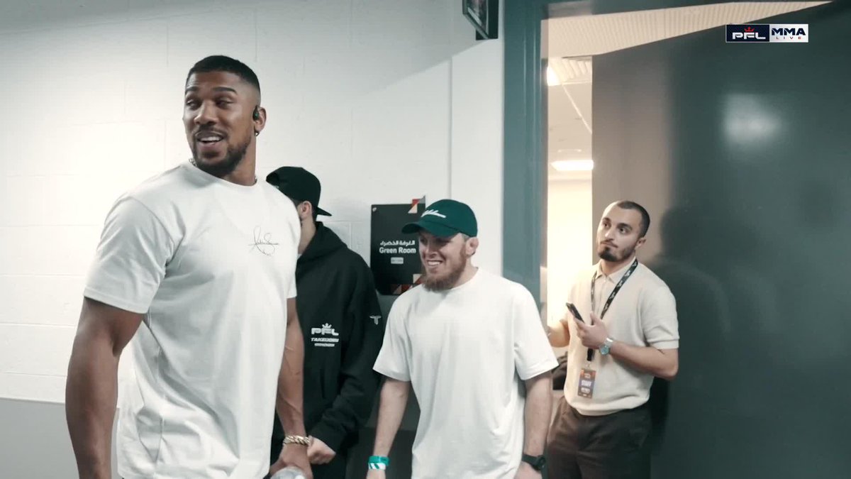 Anthony Joshua is in the house! #RoadToDubai | LIVE NOW | 📺Streaming on the ESPN App: