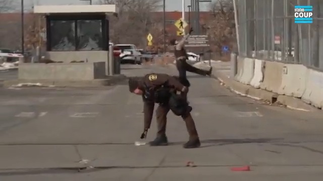 🚨Minneapolis Police gather up DILDOS to throw back at protesters from the street after they were thrown into the street to protest ICE, creating quite the scene. LIVE NOW ⬇️