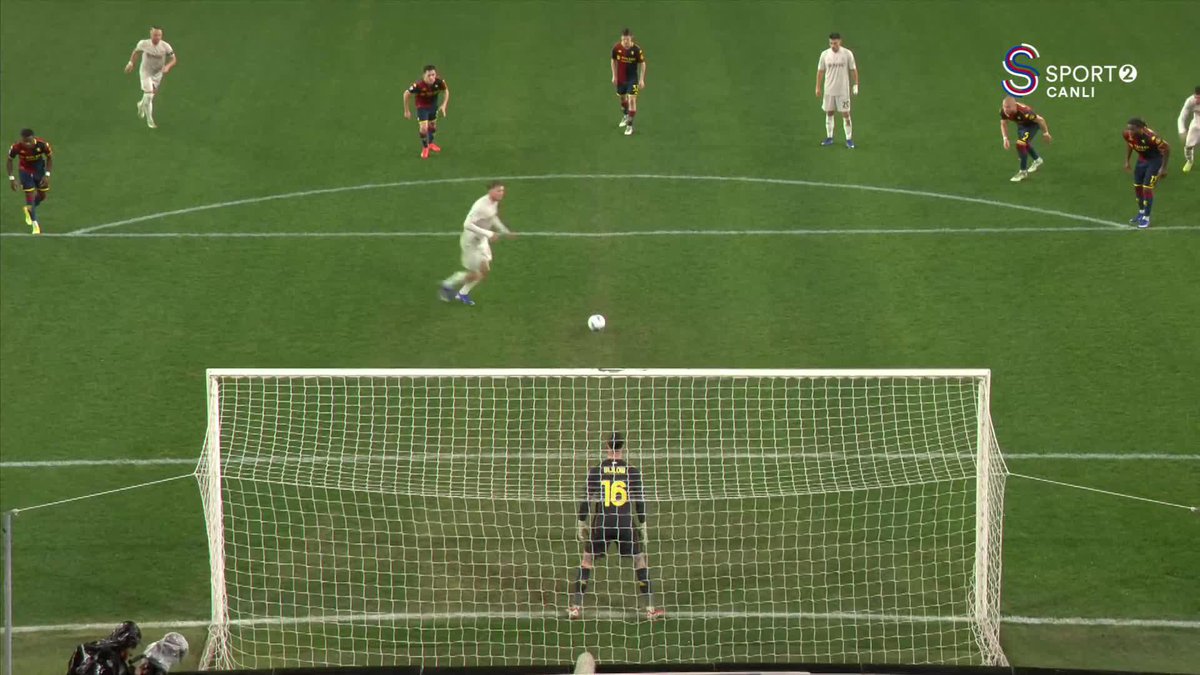 🇩🇰 Rasmus Hojlund penaltıyı zor da olsa gole çevirdi! Napoli için can suyu!