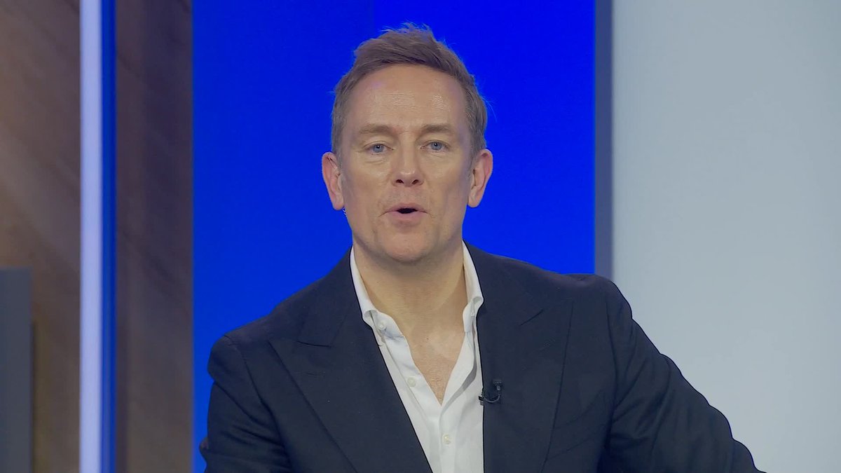 ''Absolutely outstanding'' Paul Merson shares his thoughts on Arsenal's victory over Sunderland and weighs in on Mikel Arteta's striker dilemma as Viktor Gyökeres came of the bench to score a brace 🔴