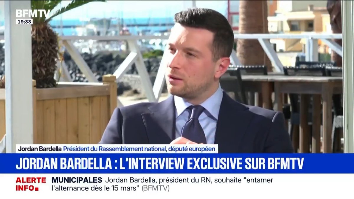 M. Lecornu a fait passer le budget avec un coût considérable pour le portefeuille des Français, avec notamment une augmentation des dépenses publiques de 30 milliards d'euros et une hausse des prélèvements obligatoires. Il a vendu l'économie française au Parti socialiste !