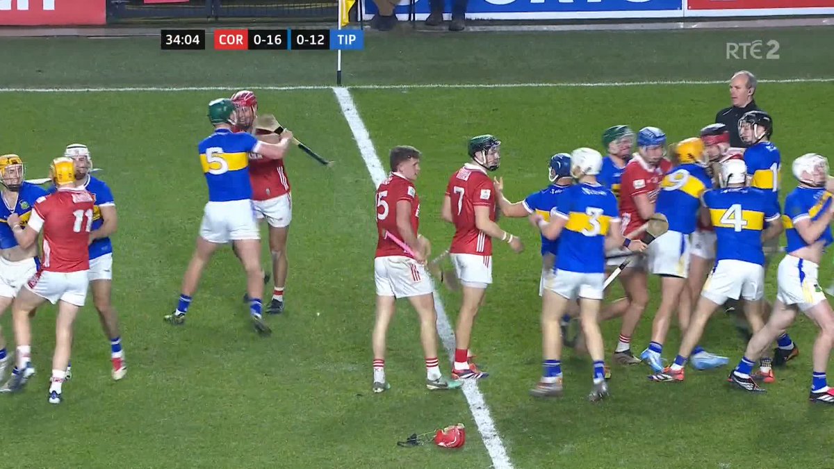 The definition of handbags. Cork v Tipp 😂