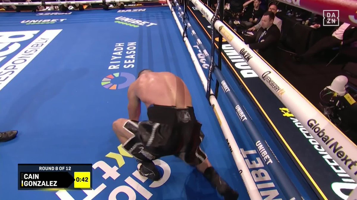 WHAT A FIGHT‼️ #BallFigueroa | LIVE NOW on DAZN