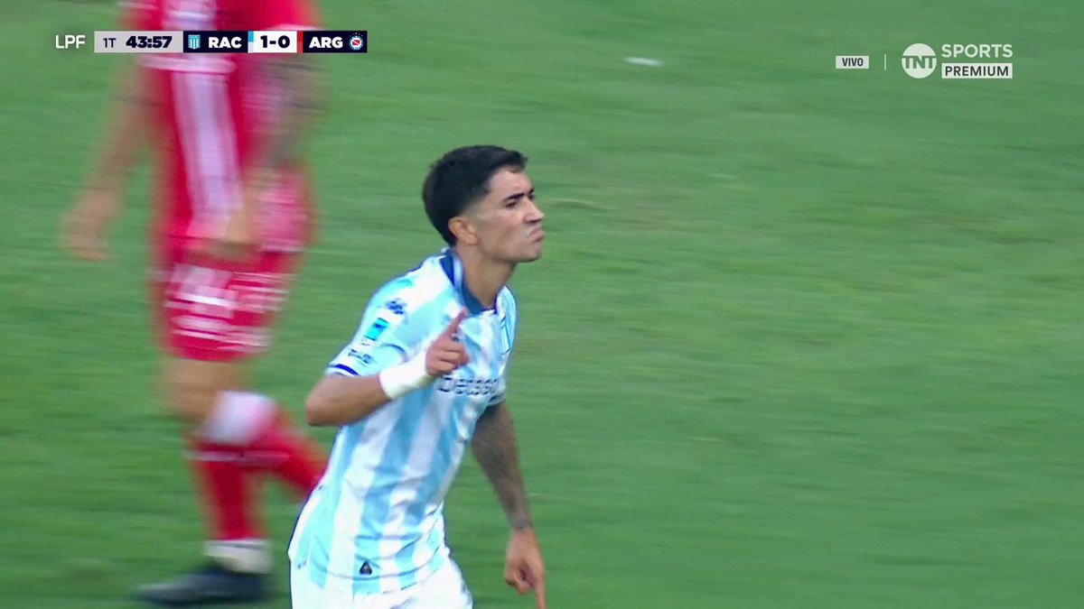 🤯🇦🇷QUÉ GOLAZO DE SANTIAGO SOLARI PARA EL 2-0 DE RACING A ARGENTINOS.