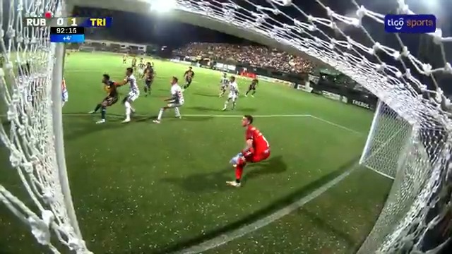 ⚽️¡FALTANDO POCO! Nelson Gauto marcó el gol de la victoria del Triki en el clásico de Santísima Trinidad. 📺Tigo Sports+ ▶️Viví el #AperturaAPF2026 en