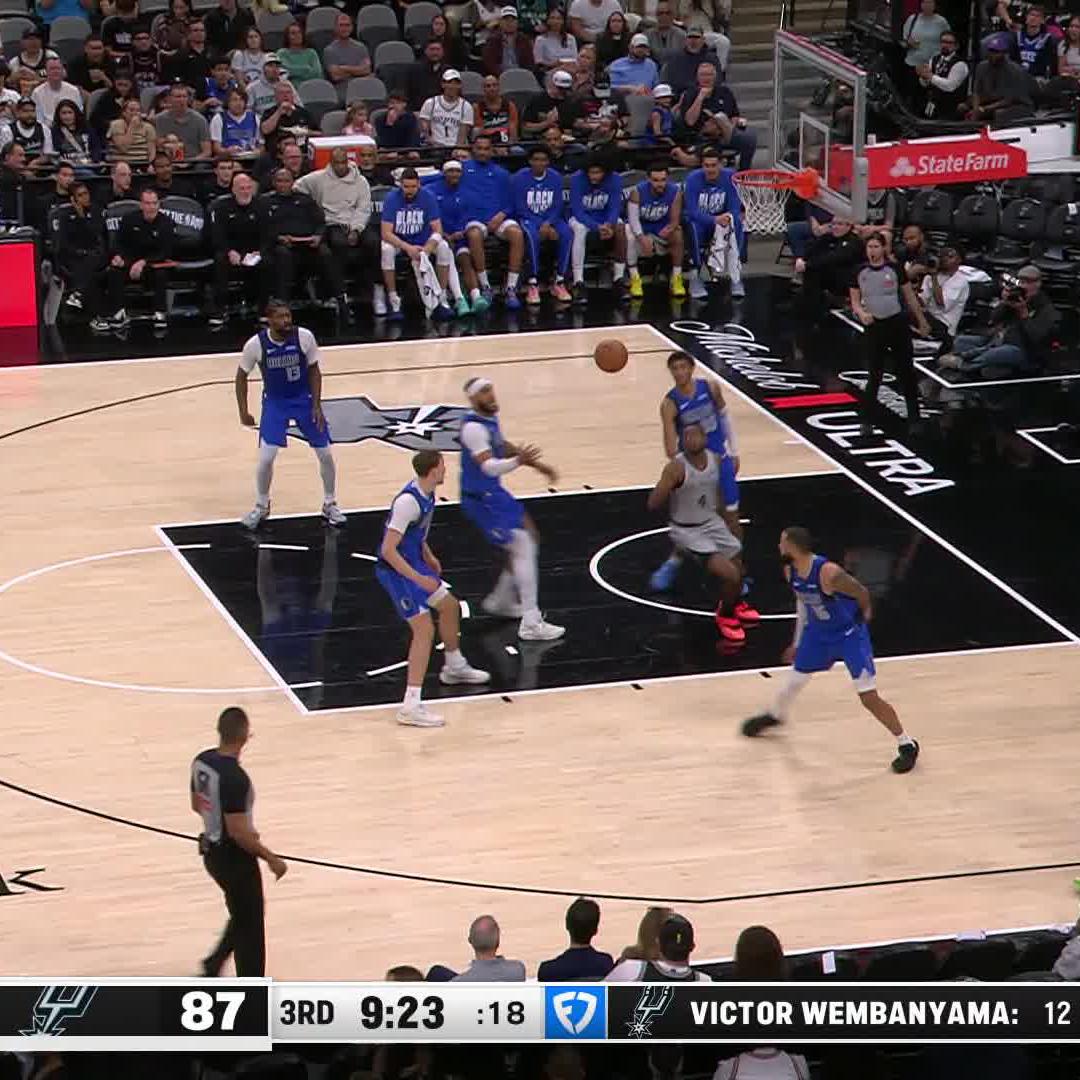 That dunk got a RESPONSE 😤🔥 📺FanDuel Sports Network Southwest, NBA on Prime