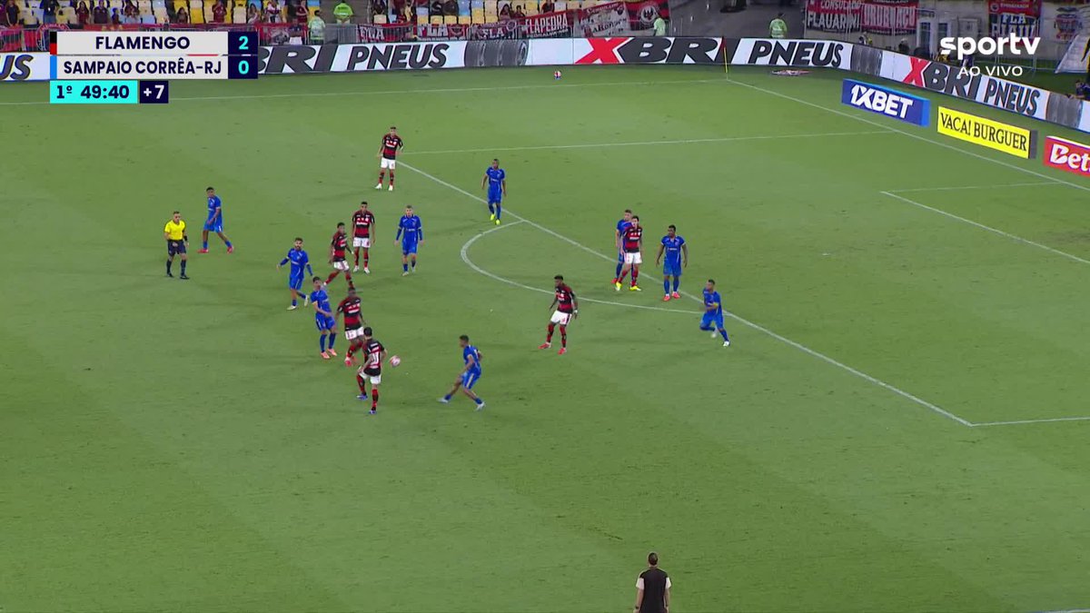 Um pecado essa bola do Paquetá não ter entrado. Seria um gol de placa. Jogadaça.