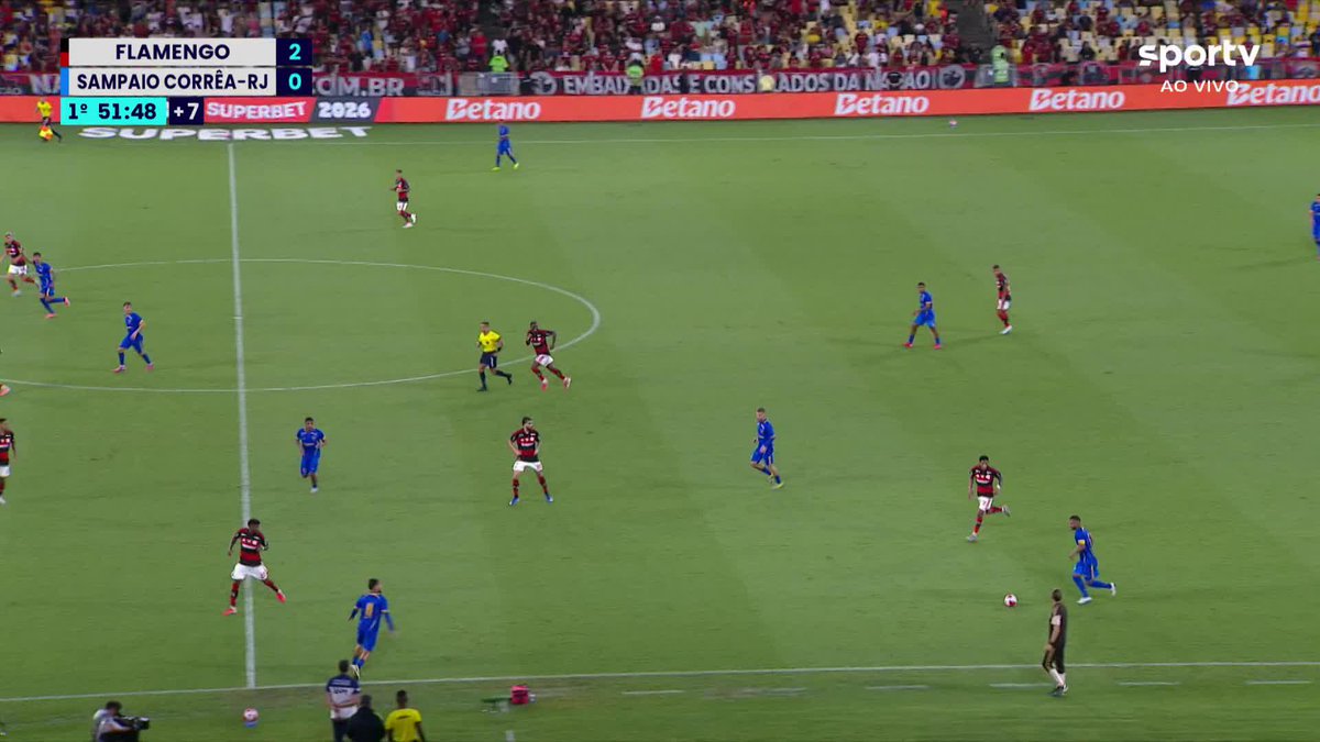 Sampaio Corrêa tá vivo! No último lance do primeiro tempo, Rodrigo Andrade acertou um belo chute de fora da área e diminuiu o placar. #futebol #Cariocão #Flamengo #SampaioCorrêa