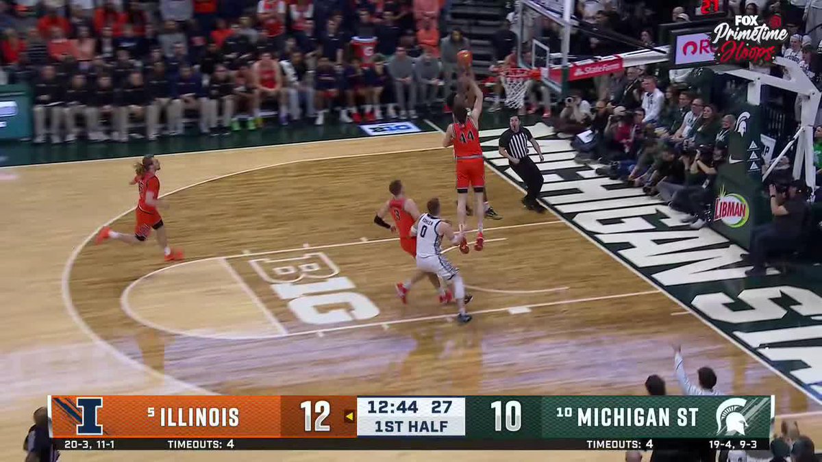 CAM WARD‼️ The Michigan State Men's Basketball freshman throws down a giant poster jam. 📺: FOX