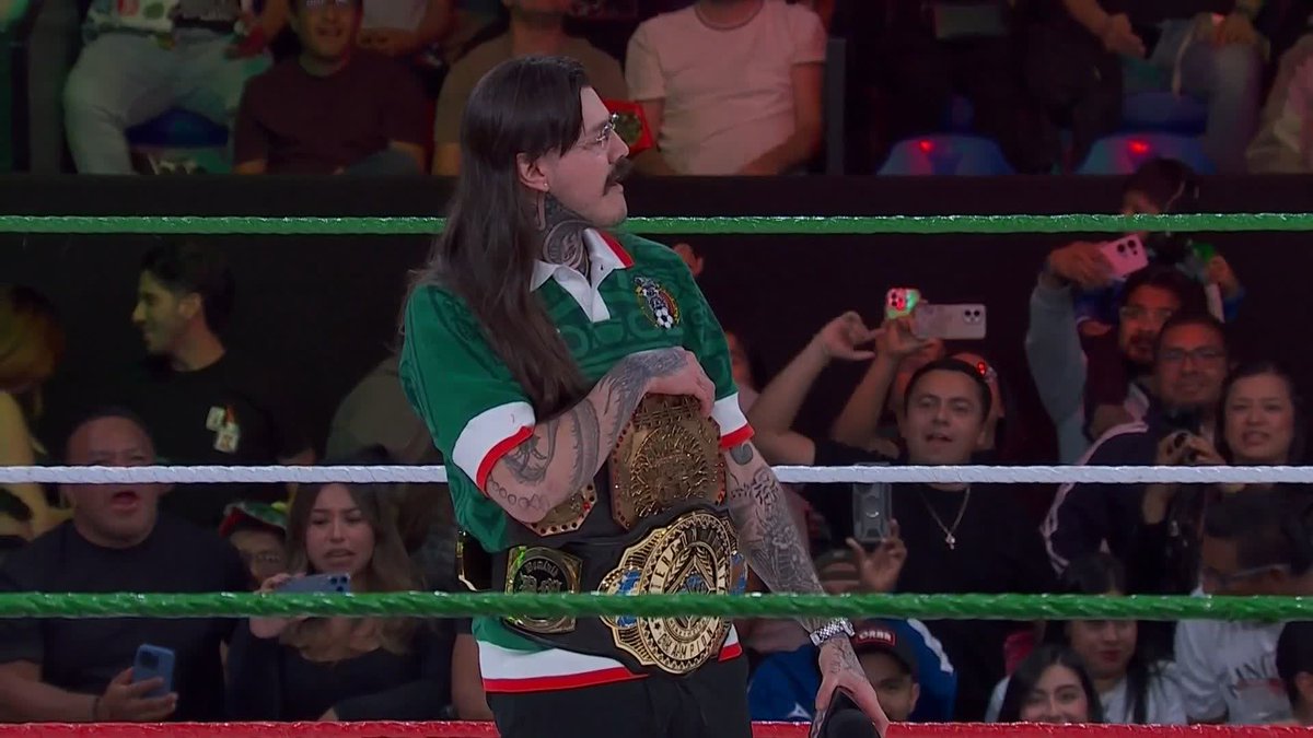 Dominik Mysterio viene sin filtro 😡 #AAAenFOX