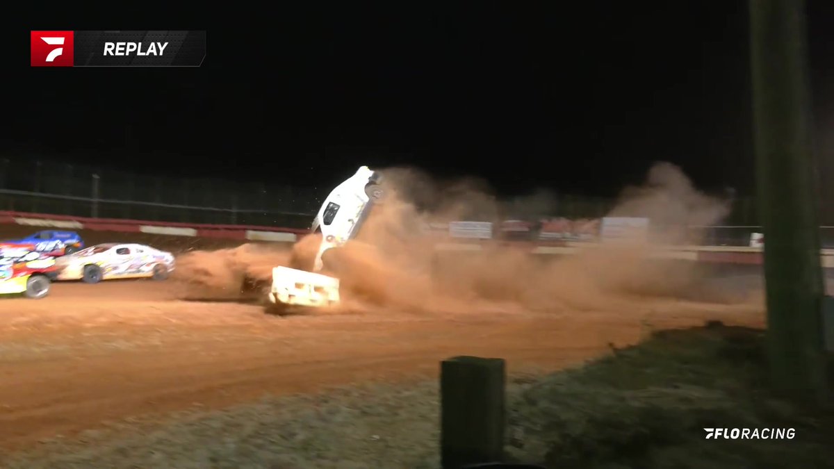 💥 Driver okay after an excursion into the infield barrier at Screven Motorsports #WinterFreeze