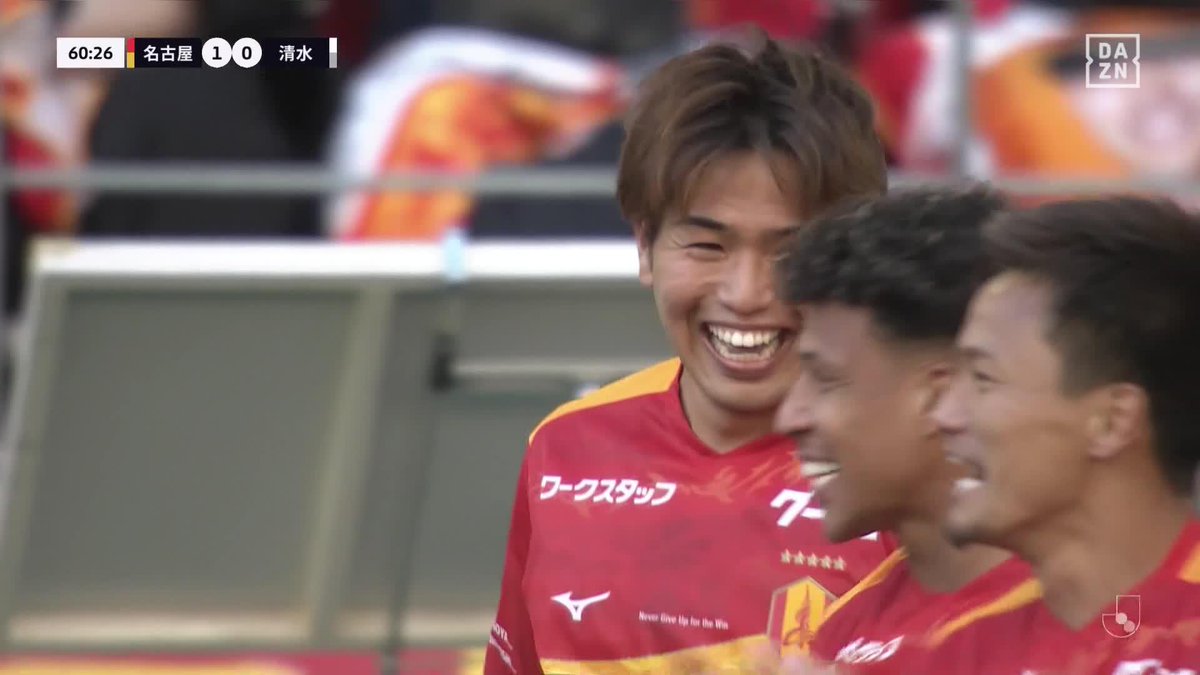 流れるような展開からのゴール！ 右サイドからのクロスボールを 木村勇大が左足で流し込んだゴールは 一度はオフサイド判定となるも VARによってゴールとなった！ 🏆 明治安田J1百年構想リーグ 🆚名古屋×清水 📱DAZN ライブ配信中 #Jリーグ だったらDAZN #Jリーグ開幕