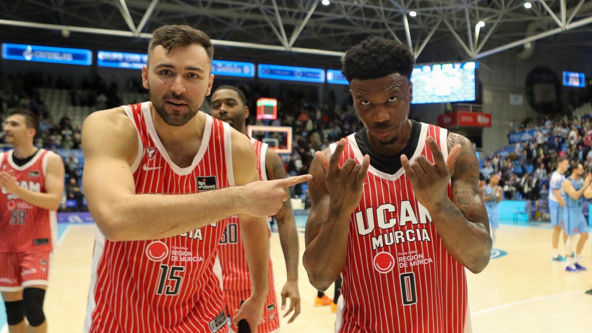 El 𝙢𝙚𝙟𝙤𝙧 𝙥𝙖𝙧𝙩𝙞𝙙𝙤 de DEVONTAE CACOK 💫 El pívot de UCAM Murcia se hizo dueño de la pintura en la victoria ante Río Río Breogán con una versión imparable: 2⃣4⃣ puntos, 3⃣1⃣ de valoración y jugadas espectaculares 💥 😤 Devontae Cacok | #LigaEndesa