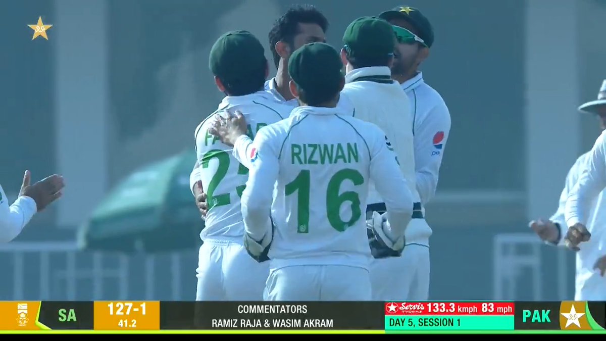 #OnThisDay in 2021, Pakistan defeated South Africa by 95 runs in Rawalpindi to complete a 2-0 Test series whitewash. Pacer Hassan Ali 🇵🇰 starred with a 10-wicket haul in the match. Scorecard: