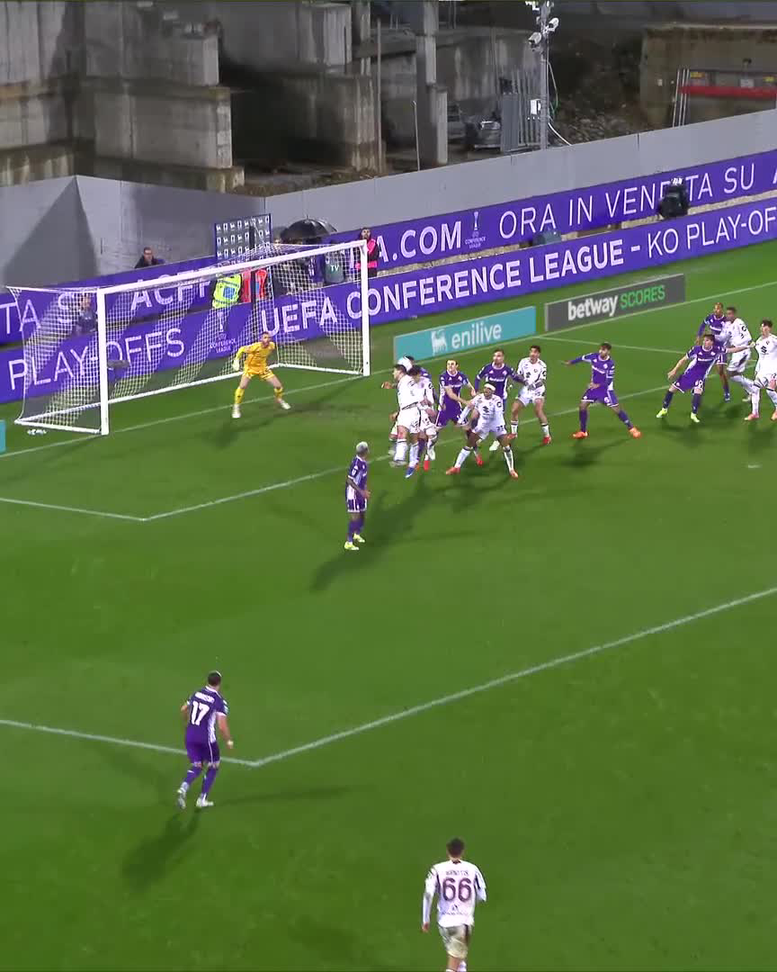 Il pareggio nei minuti di recupero firmato Maripan! 🐂 #FiorentinaTorino