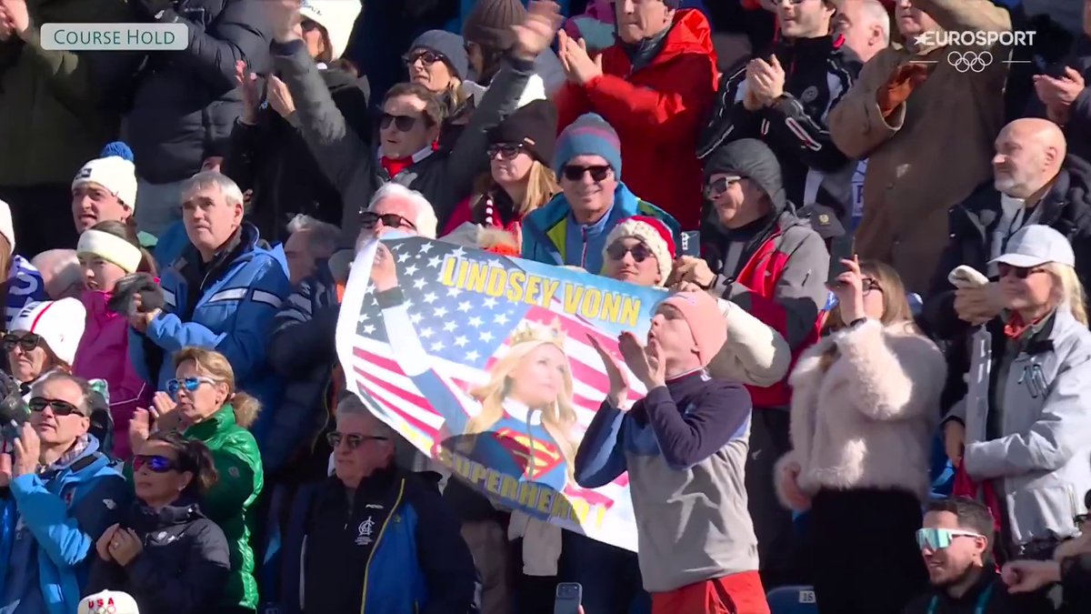 Il pubblico saluta Lindsey Vonn