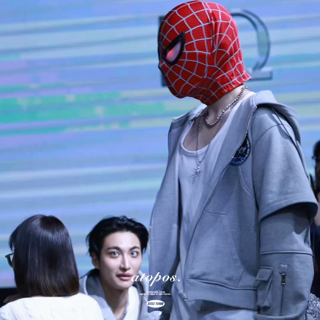 bro he wanted to kiss him thru the mask so badly just do it