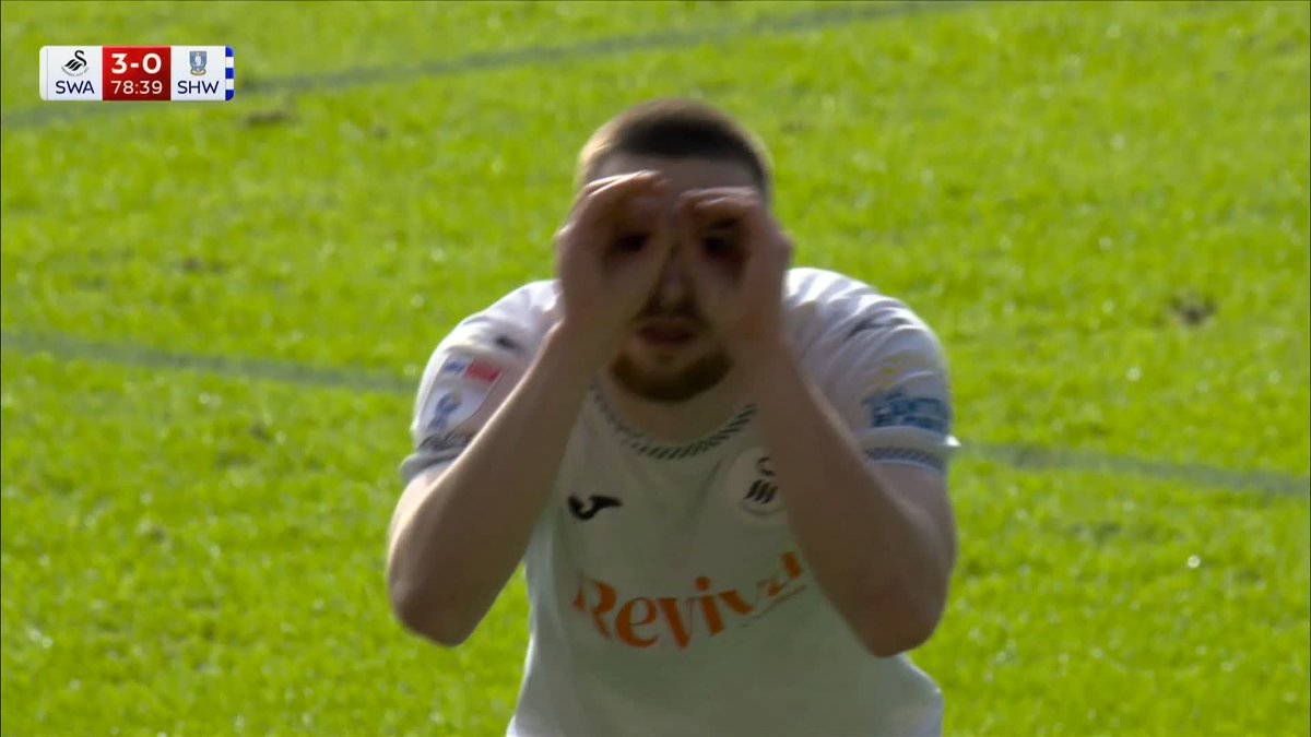 "He is HOT, HOT, HOT right now!" 🥵 Zan Vipotnik at the double!