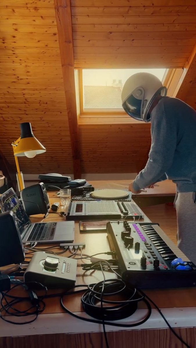 Sounds straight from outerspace from Drooving and his Apollo. Tag us in your videos with #madewithUA for a chance to be featured next.