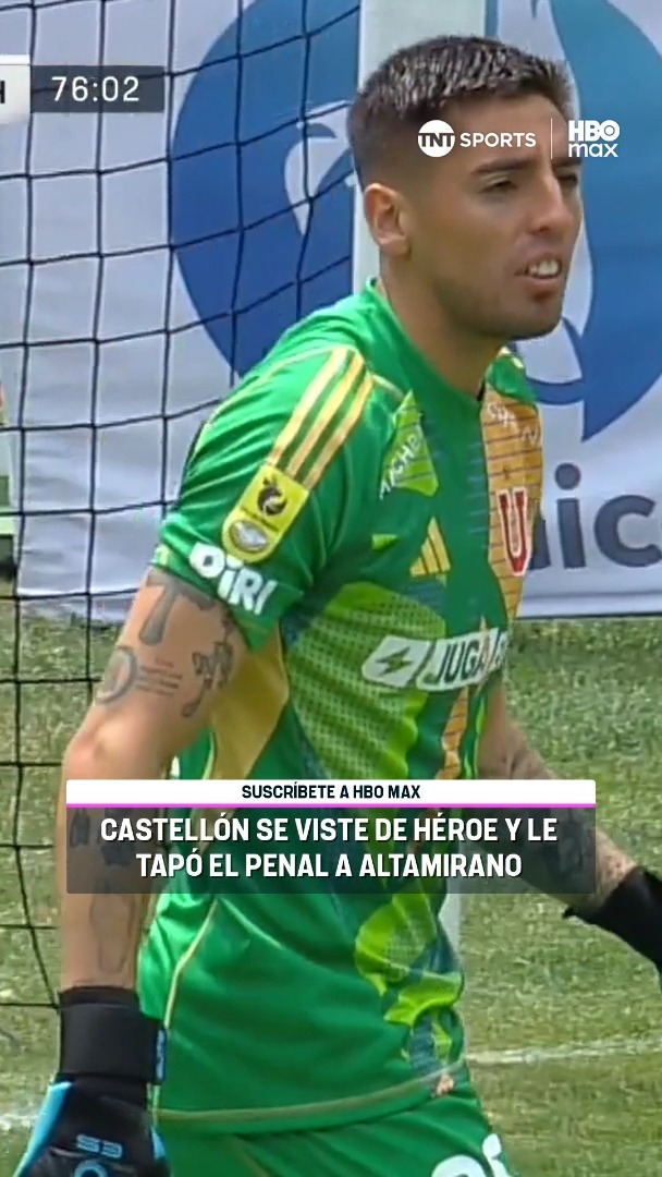 ❌⚽👏 ¡EL PORTERO AZUL ESTUVO NOTABLE! Luego de revisión del VAR, Lionel Altamirano tuvo la chance de poner en ventaja a Huachipato en este #MatchdayDomingo, pero Gabriel Castellón estuvo notable y atajó el penal del delantero. Disfruta de la #LigaDePrimeraMercadoLibre 2026. Suscríbete a #TNTSportsenHBOMax 📲💻 Link en la BIO 📍